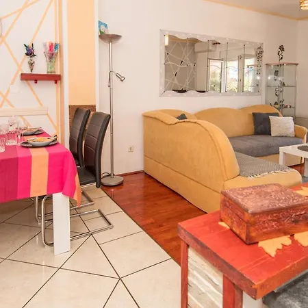 Malu Apartmán Pula
